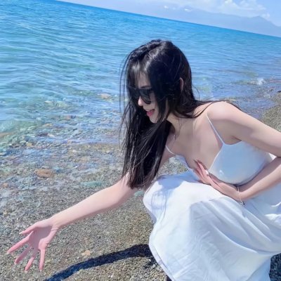九顶假发的女孩